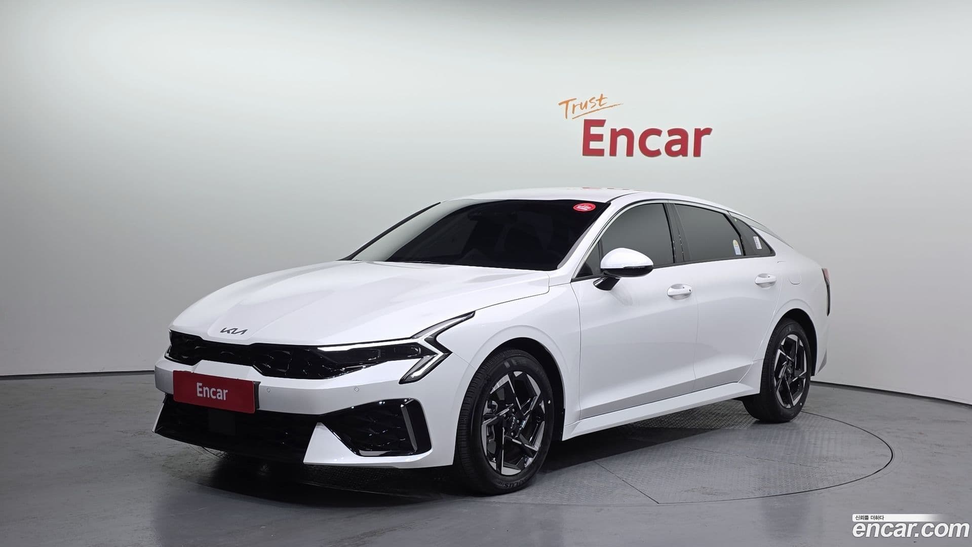 Main__Slider__Photo:K5 Kia 2025.8-0