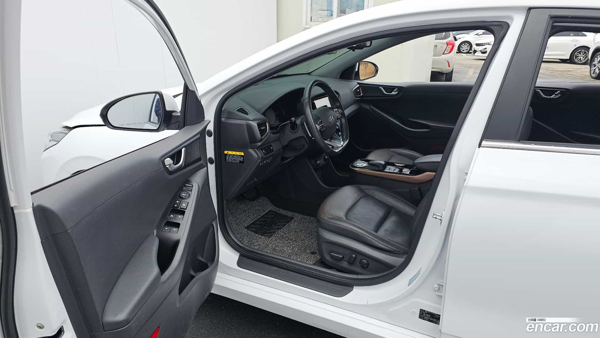 Ioniq Hyundai 2018.6-INNER-010