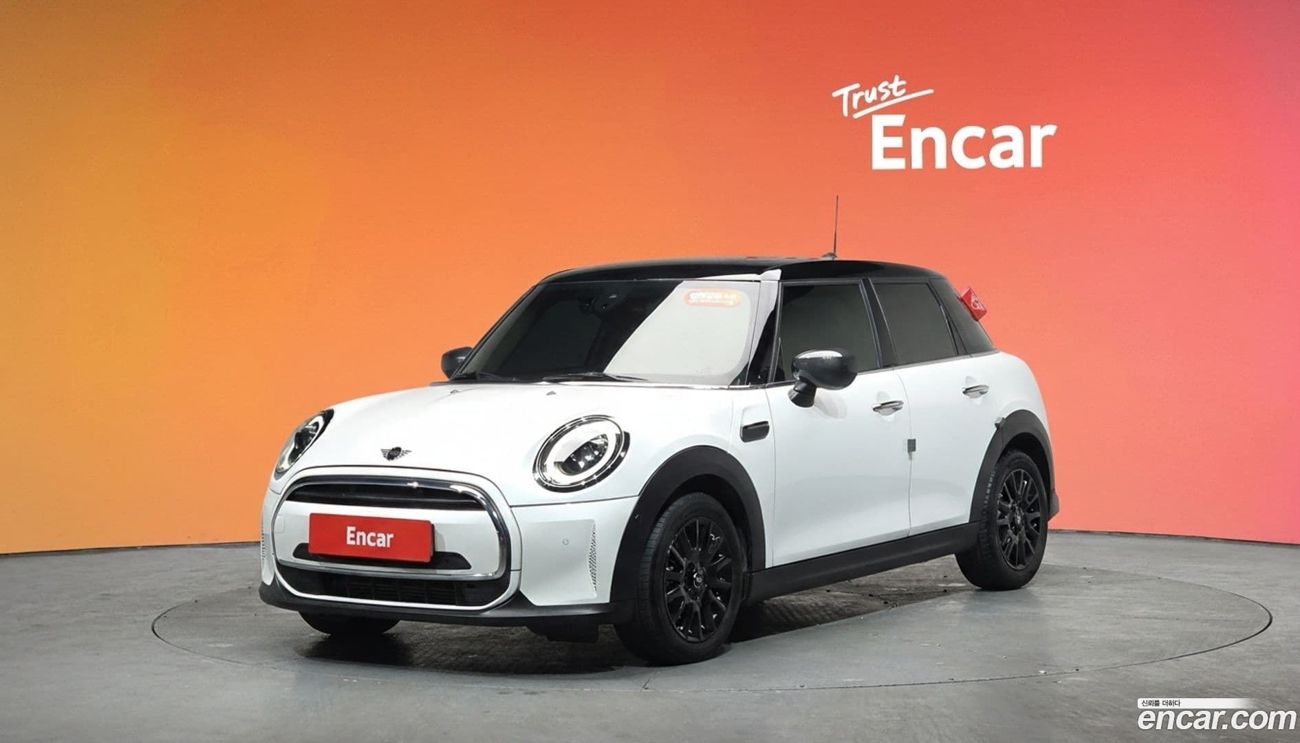 Main__Slider__Photo:Cooper Mini 2024.4-0