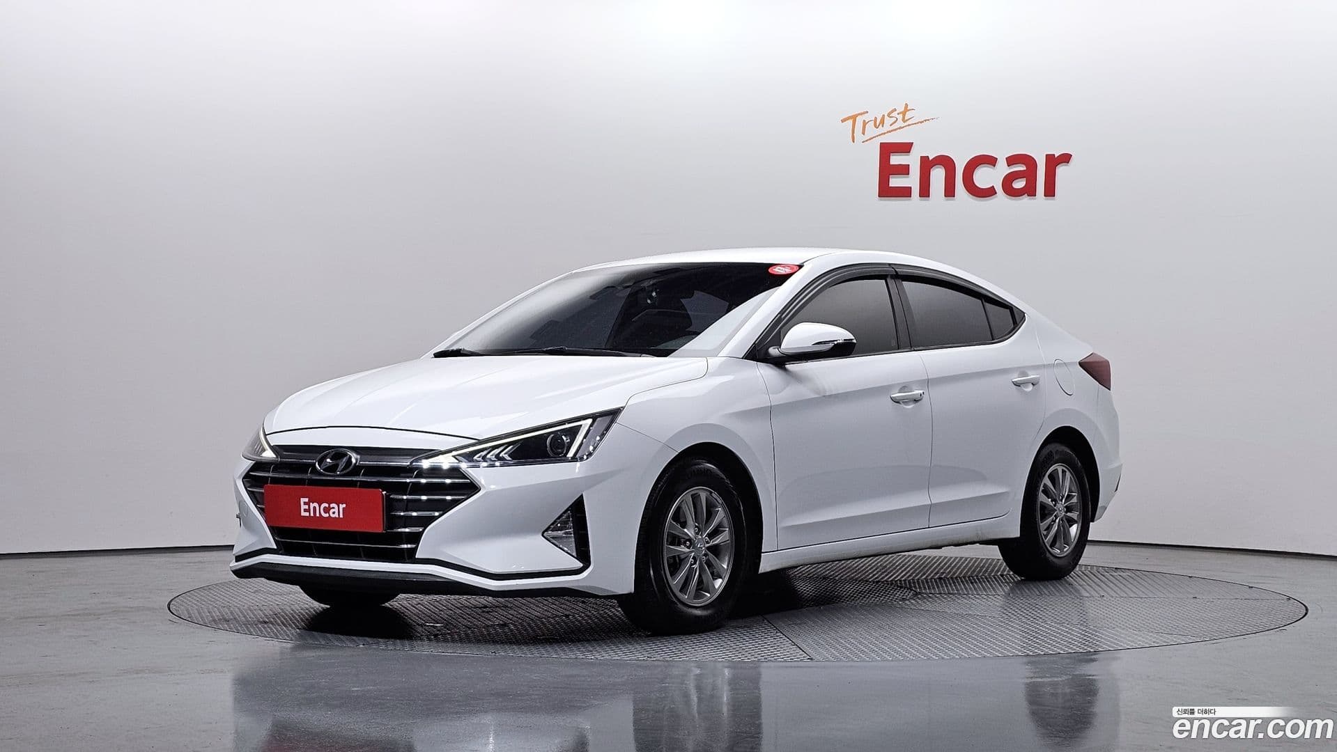 Main__Slider__Photo:AVANTE Hyundai 2019.6-0