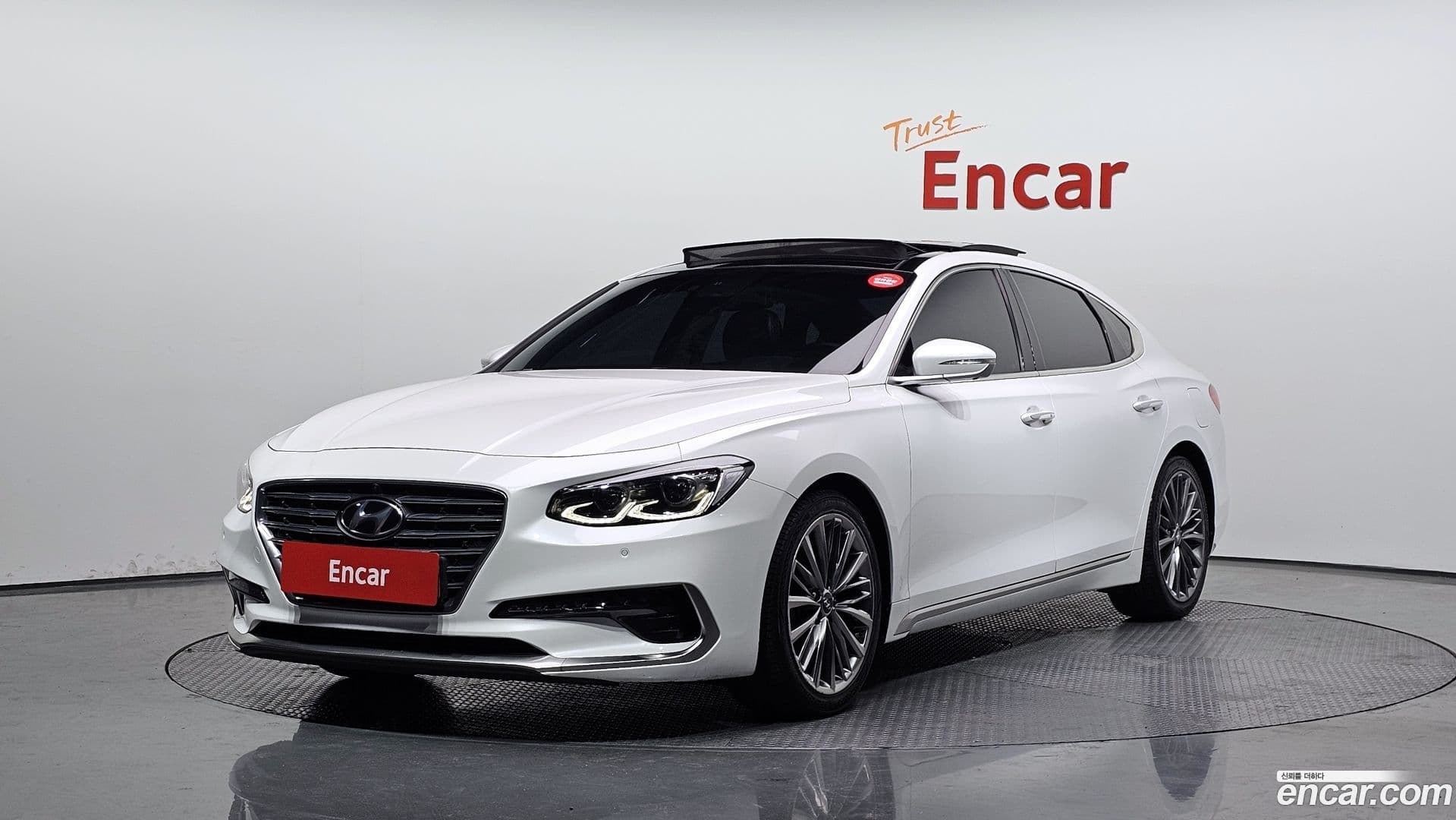 Main__Slider__Photo:Grandeur Hyundai 2016.11-0