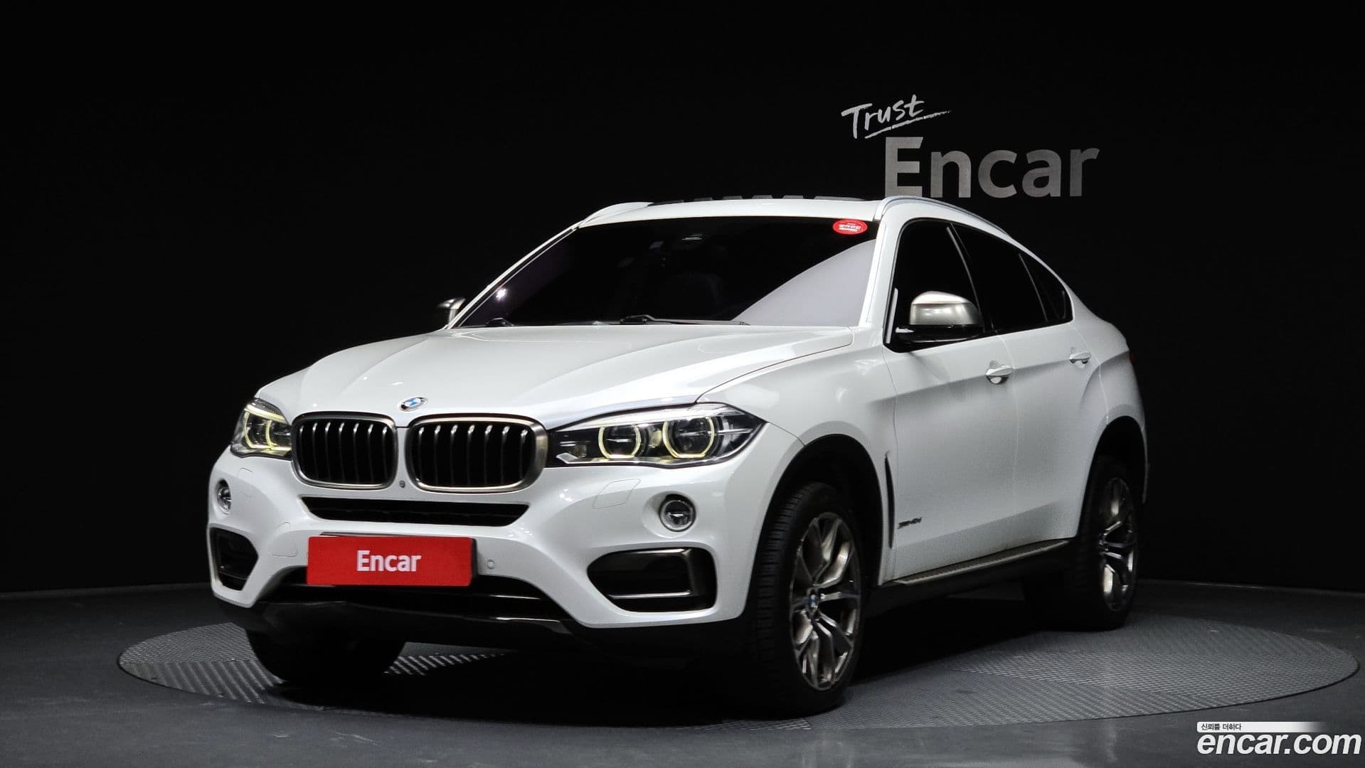 Main__Slider__Photo:X6 BMW 2015.2-0