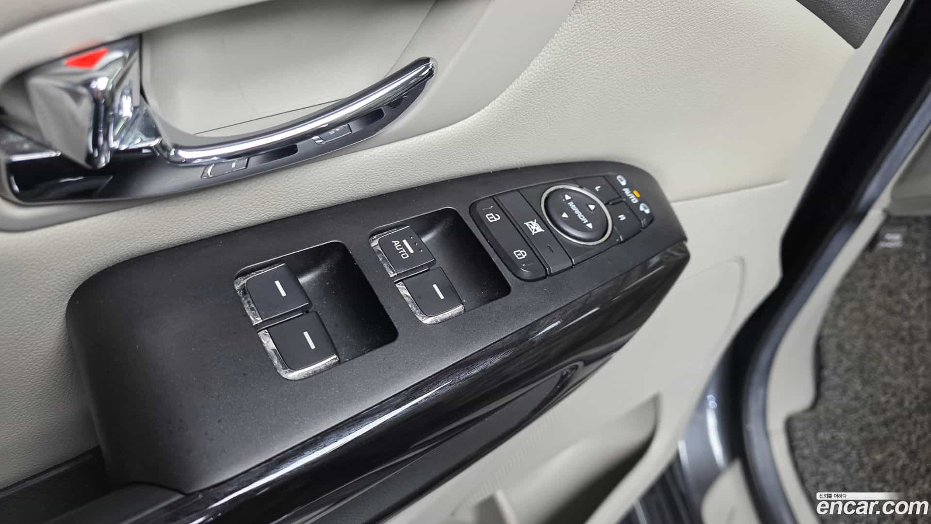 Canival Kia 2015.8-OPTION-021
