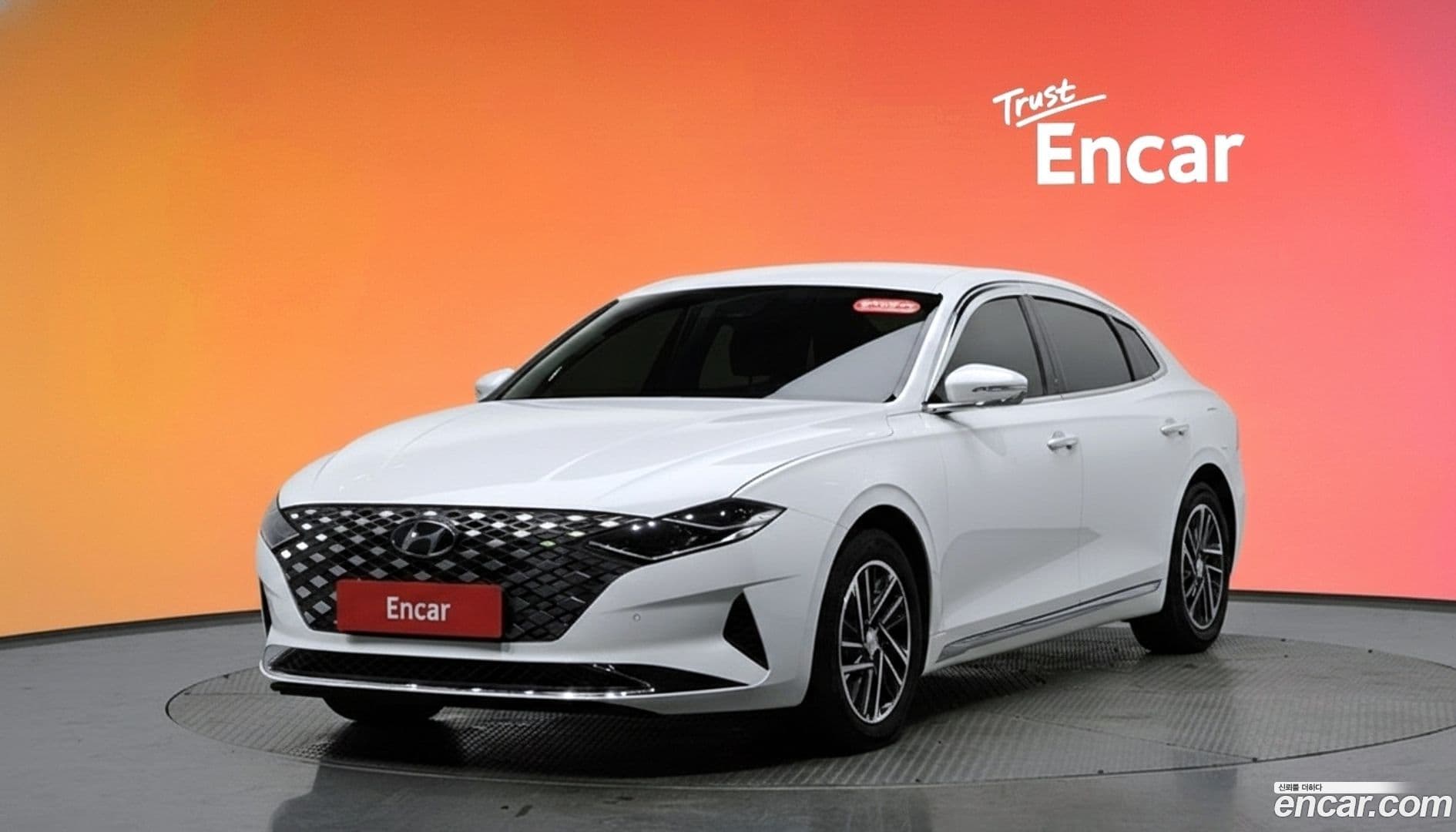 Main__Slider__Photo:Grandeur Hyundai 2020.1-0