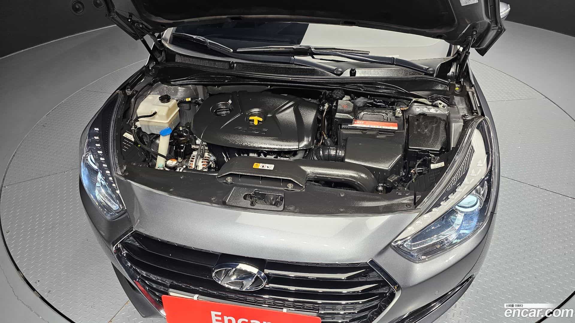 i40 Hyundai 2015.11-INNER-006