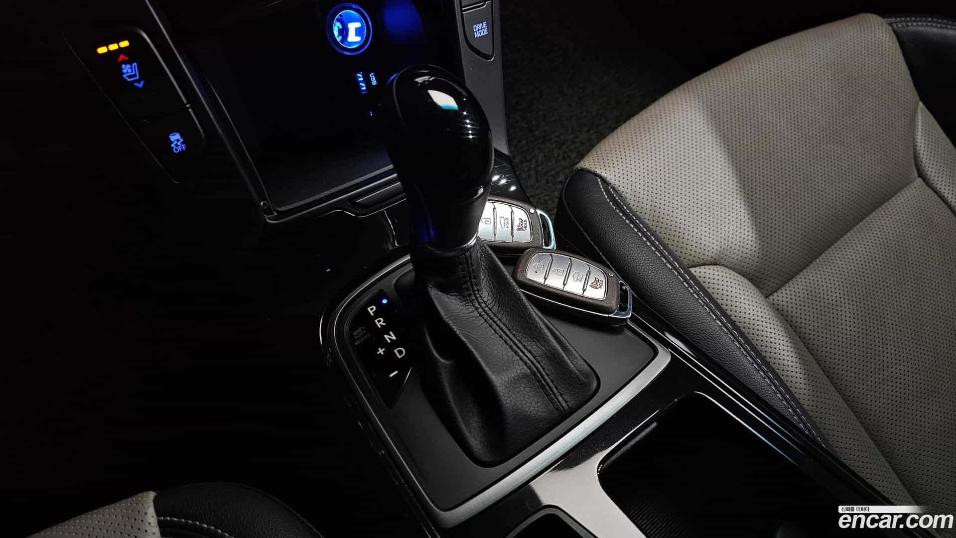 i40 Hyundai 2015.11-INNER-009