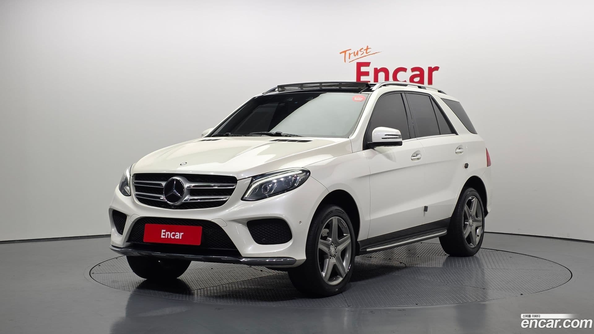 Main__Slider__Photo:GLE-Class Mercedes-Benz 2016.6-0