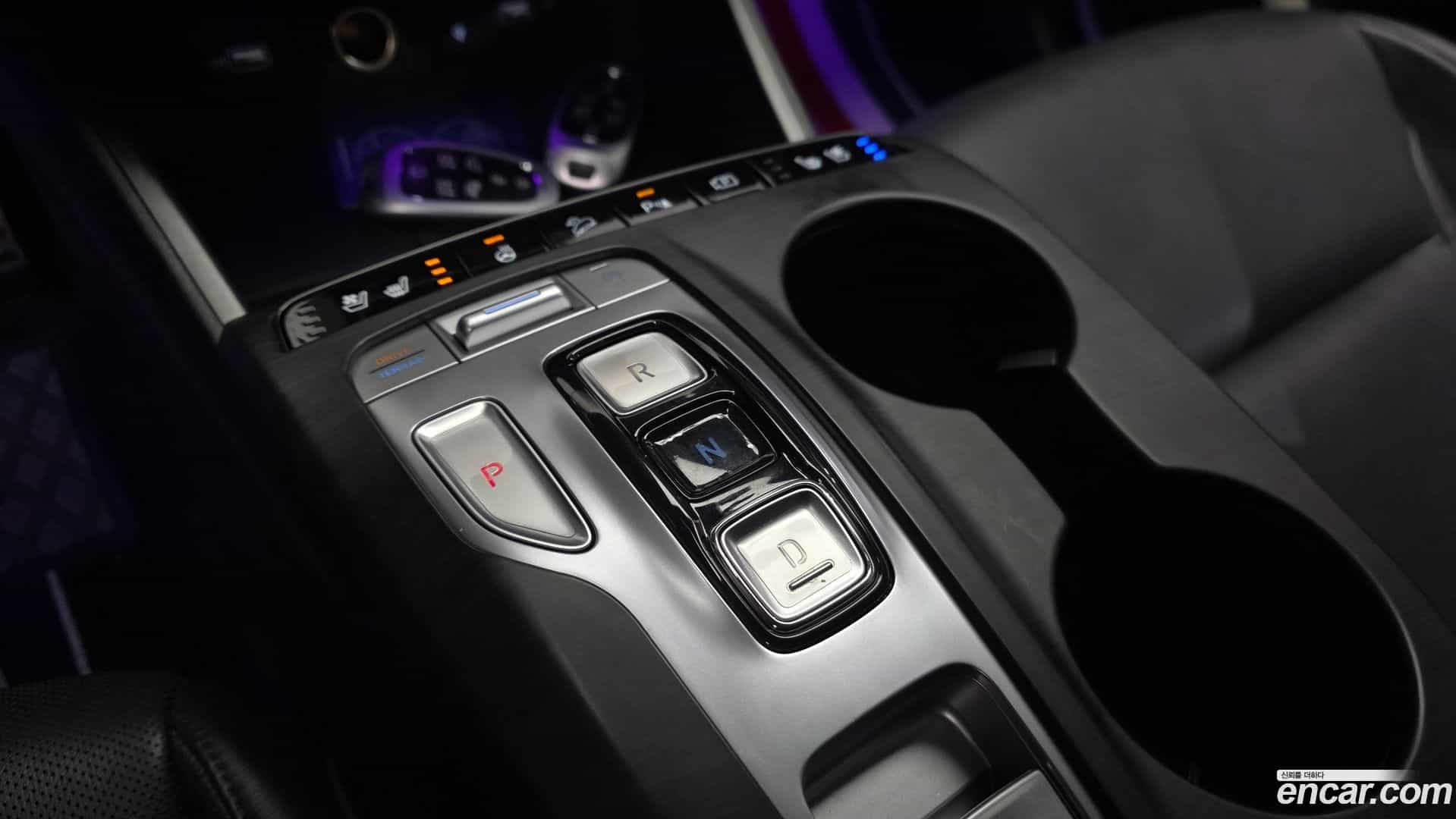 Tucson Hyundai 2021.1-INNER-009