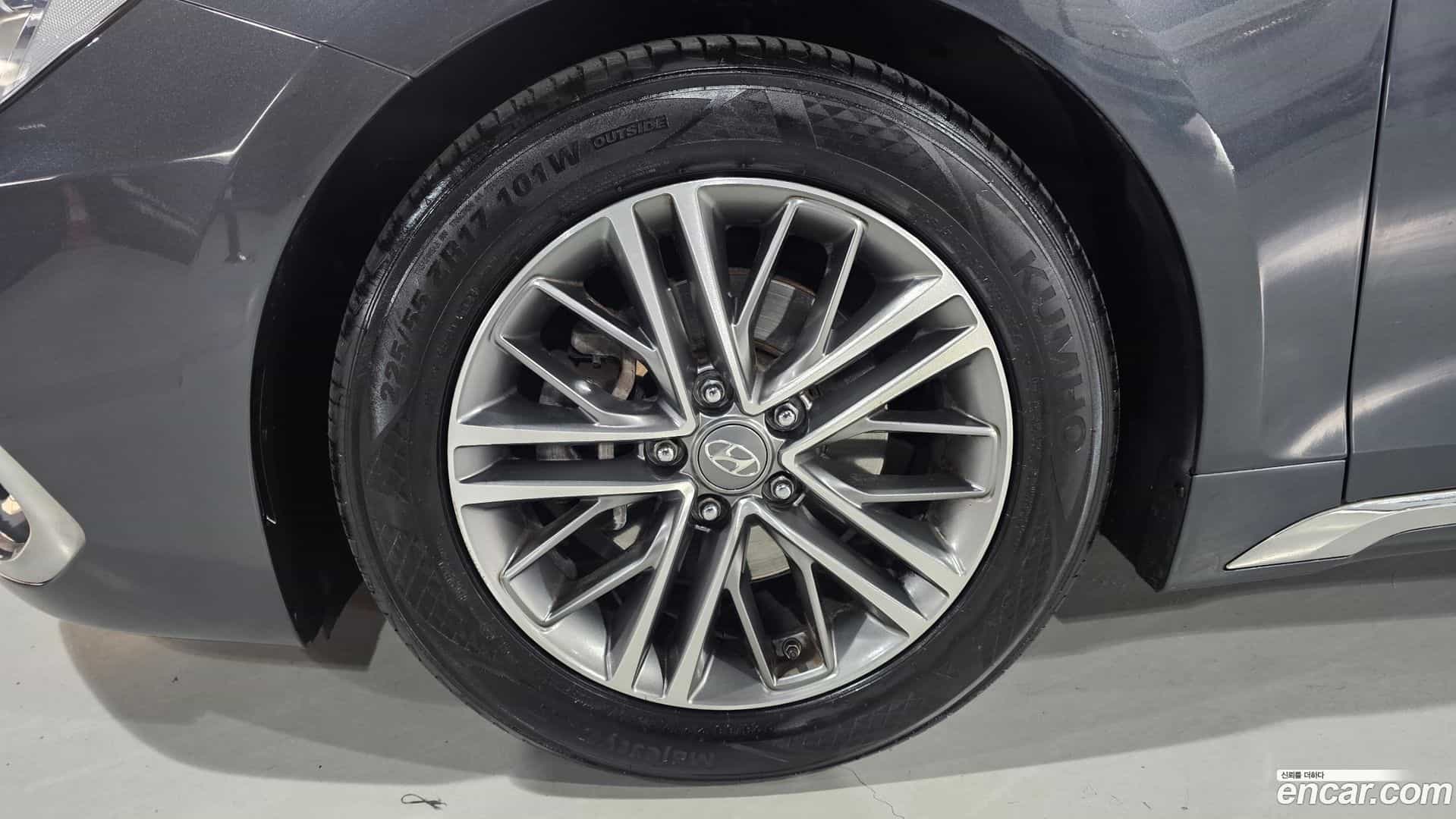 Grandeur Hyundai 2017.2-OUTER-005