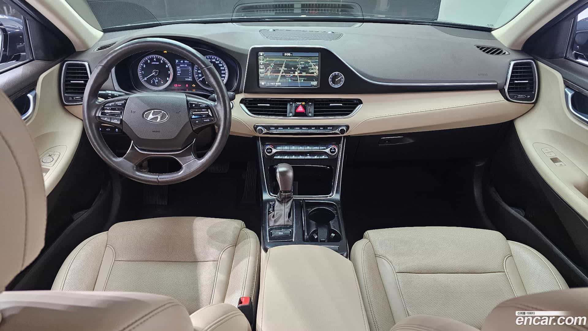 Grandeur Hyundai 2017.2-INNER-007