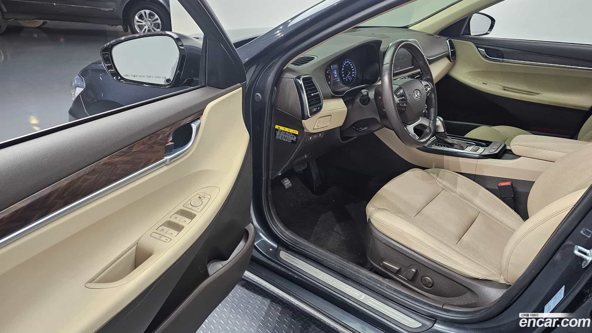Grandeur Hyundai 2017.2-OPTION-015