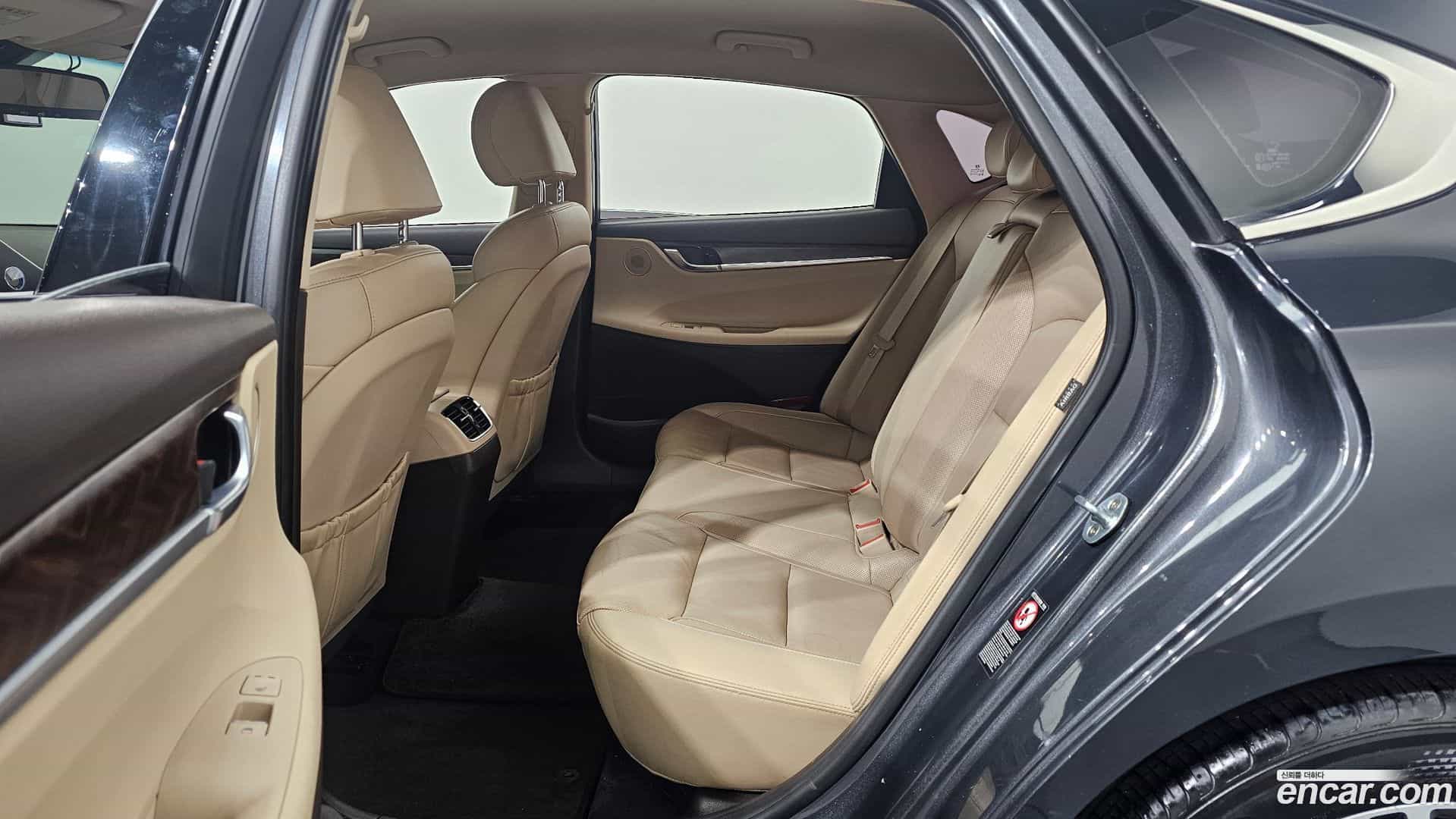 Grandeur Hyundai 2017.2-OPTION-016