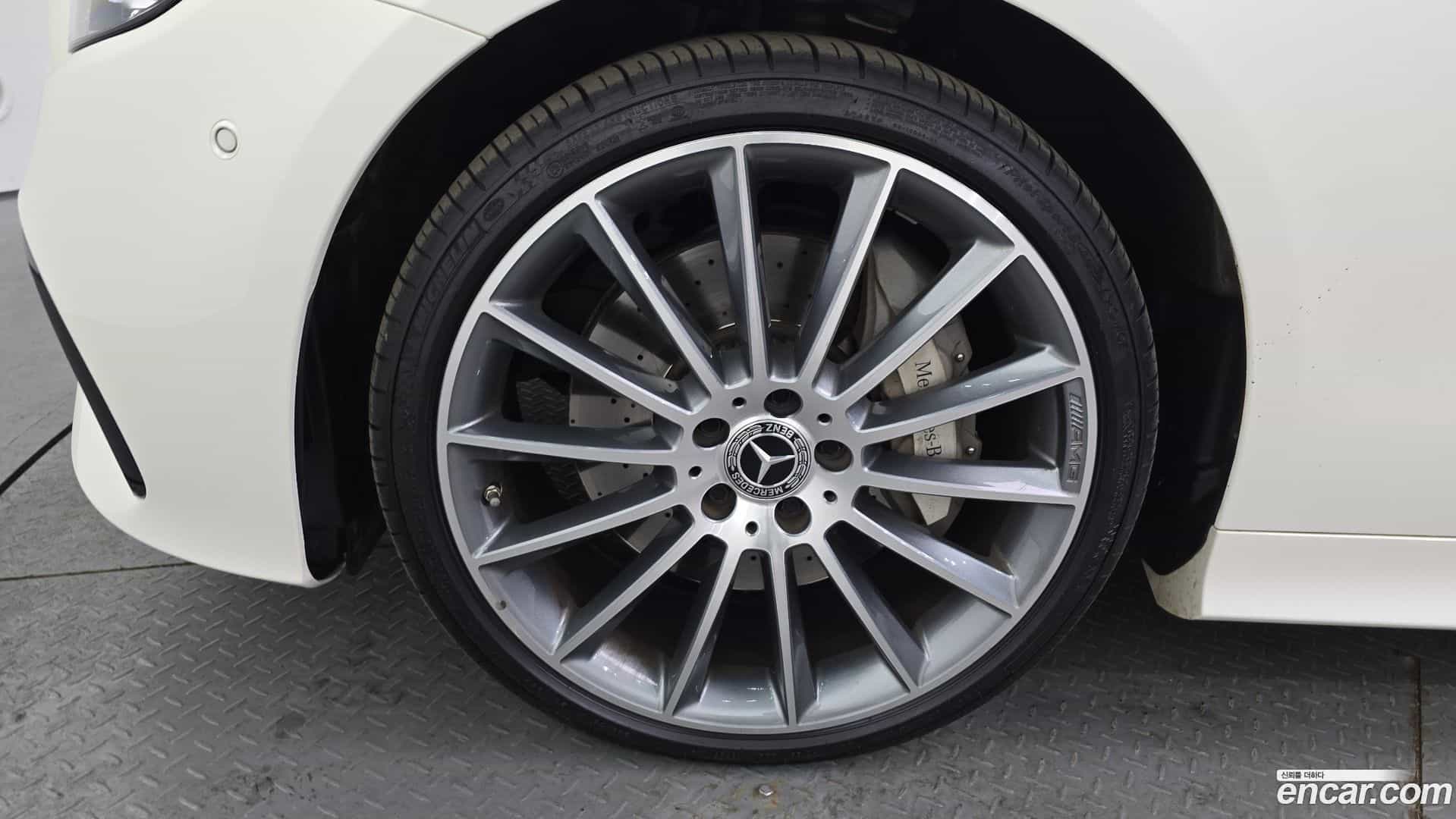 E-Class Mercedes-Benz 2020.10-OUTER-005
