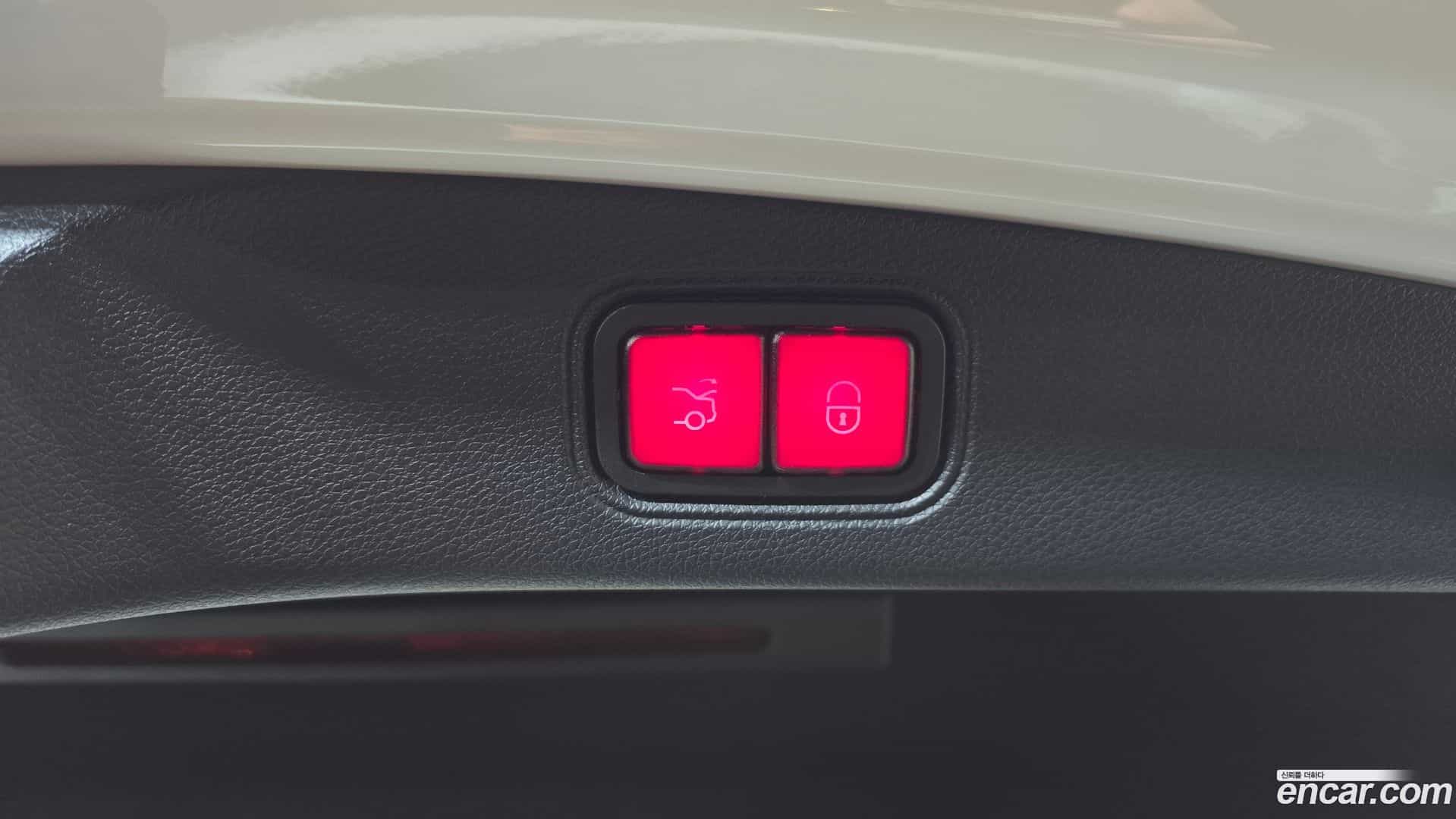 E-Class Mercedes-Benz 2020.10-OPTION-024