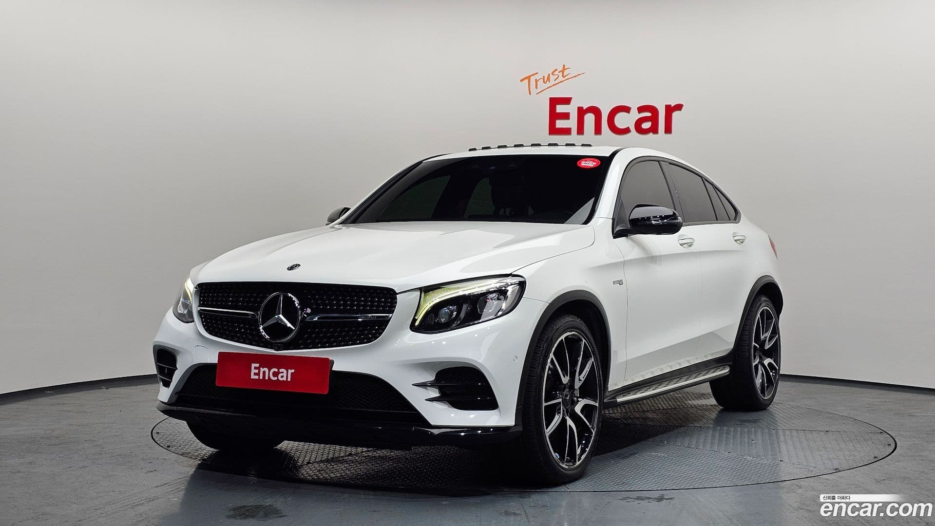 Main__Slider__Photo:GLC-Class Mercedes-Benz 2019.10-0