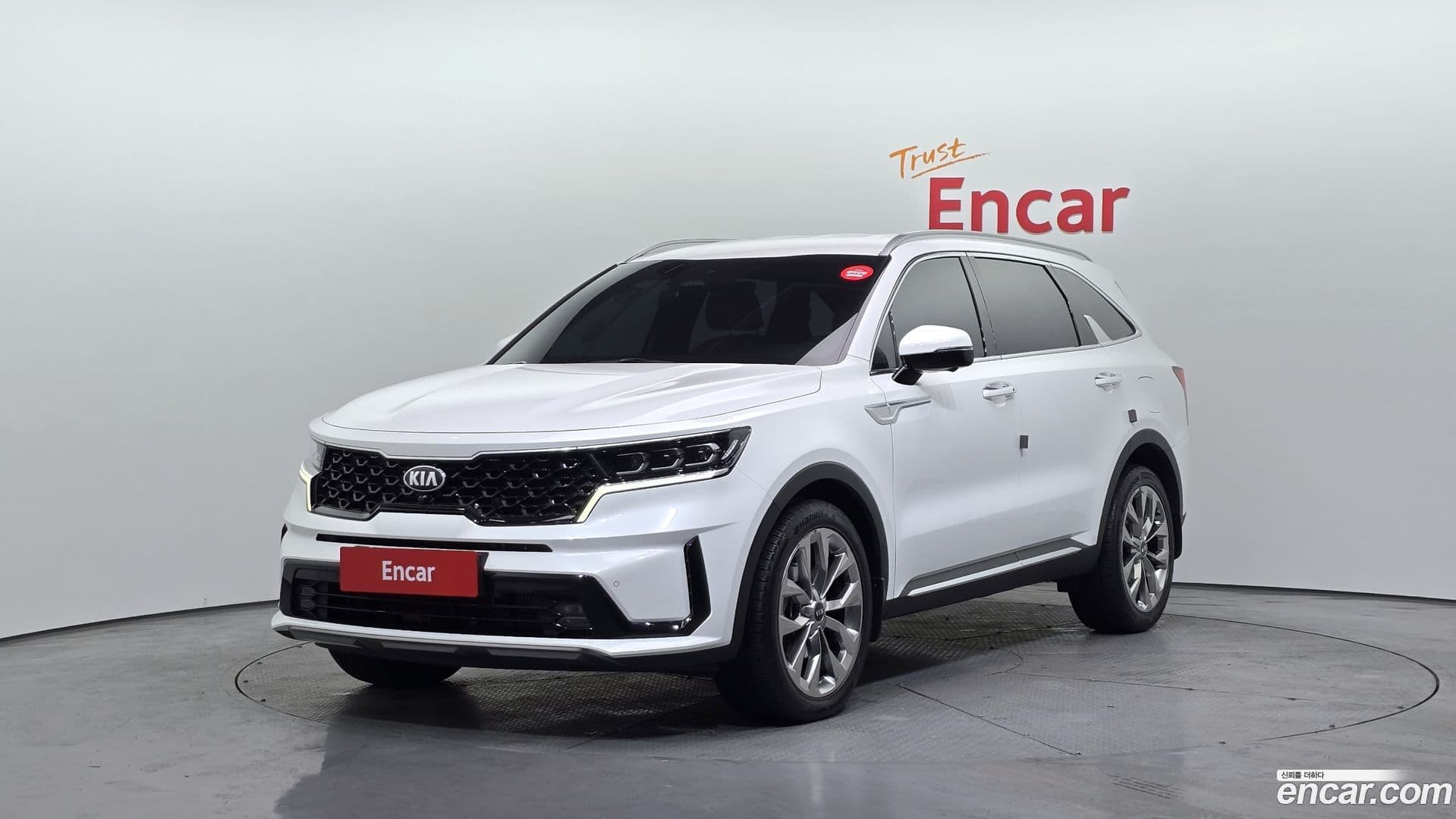 Main__Slider__Photo:Sorento Kia 2020.6-0