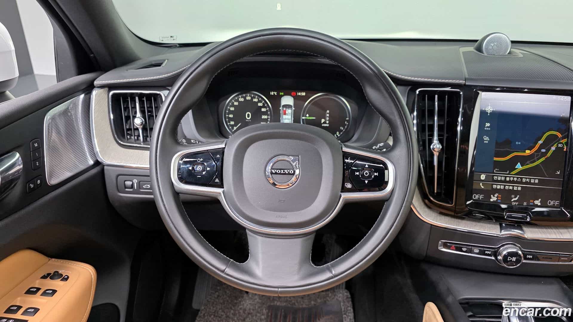 XC60 Volvo 2019.4-OPTION-017