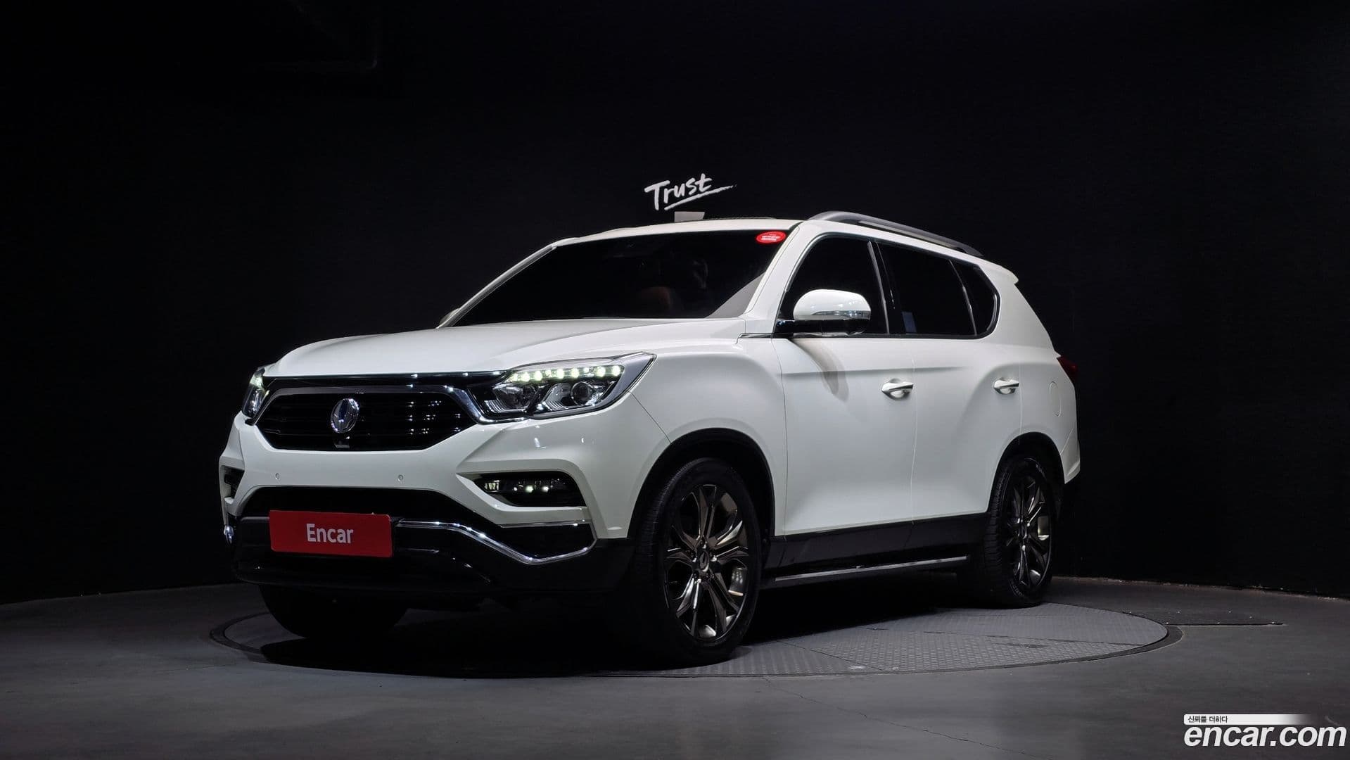 Main__Slider__Photo:Rexton KG Mobility 2017.6-0