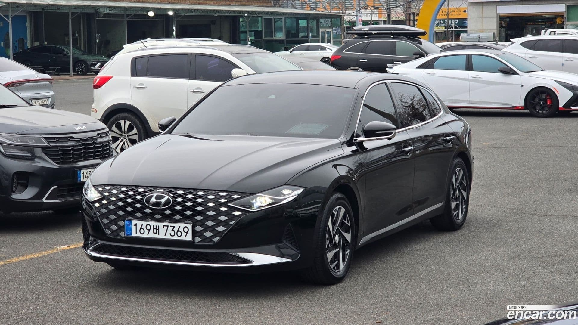Main__Slider__Photo:Grandeur Hyundai 2021.11-0