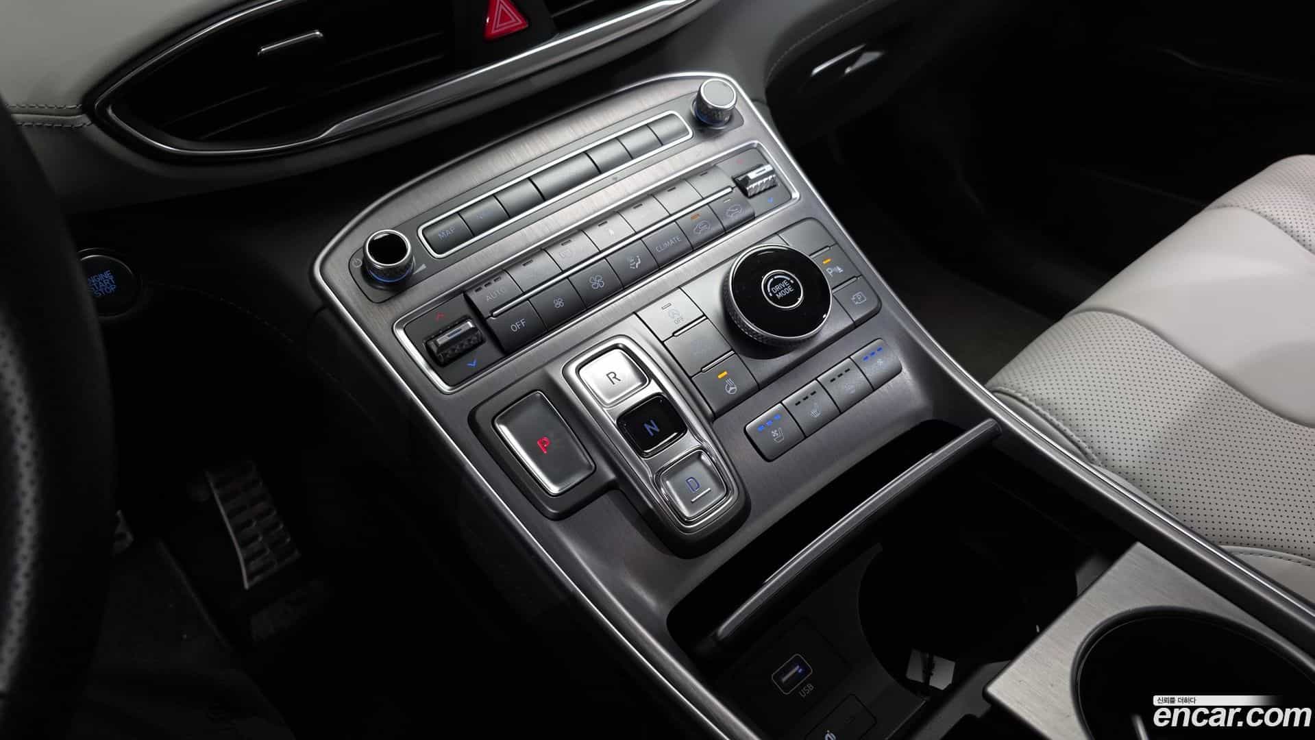 Santafe Hyundai 2021.1-INNER-009