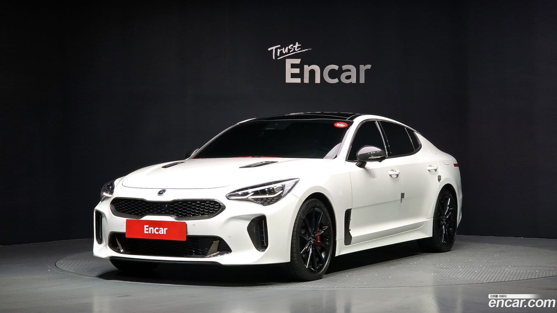 Main__Slider__Photo:Stinger Kia 2021.7-0