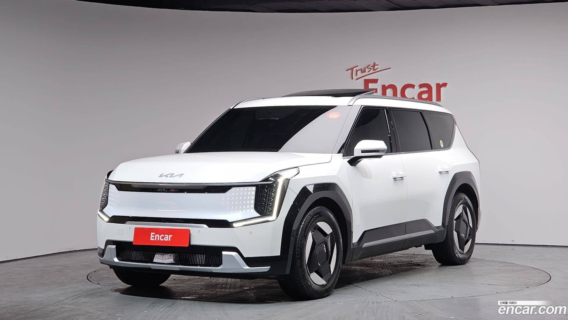 Main__Slider__Photo:EV9 Kia 2023.8-0