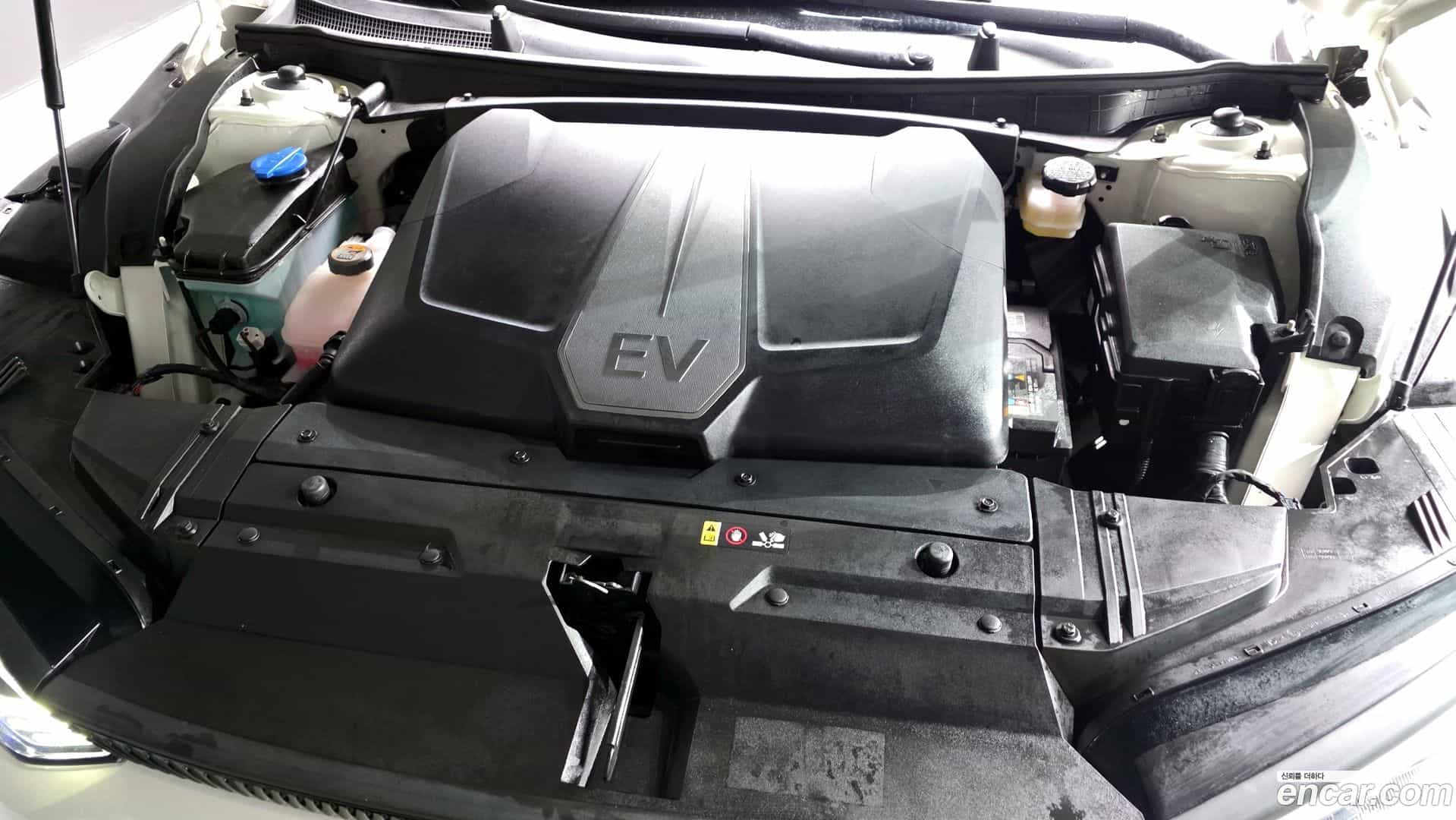 EV6 Kia 2023.2-INNER-006