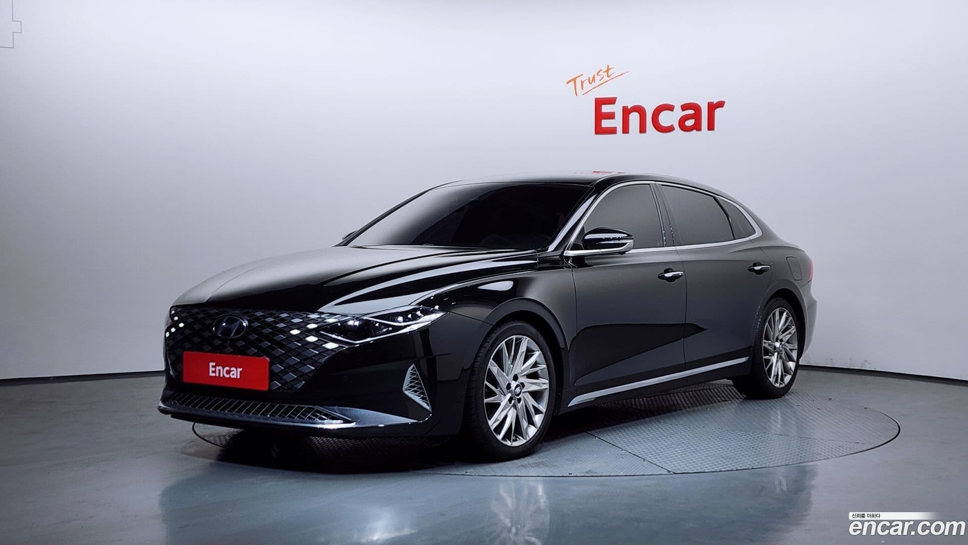 Main__Slider__Photo:Grandeur Hyundai 2020.3-0