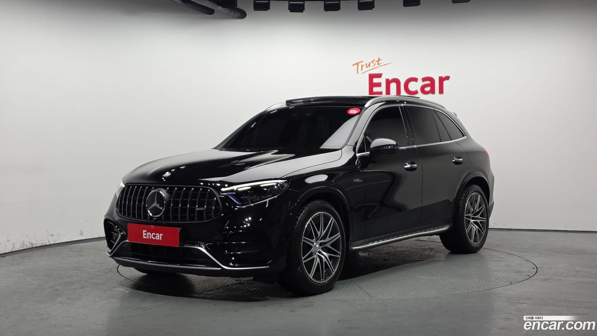 Main__Slider__Photo:GLC-Class Mercedes-Benz 2024.6-0