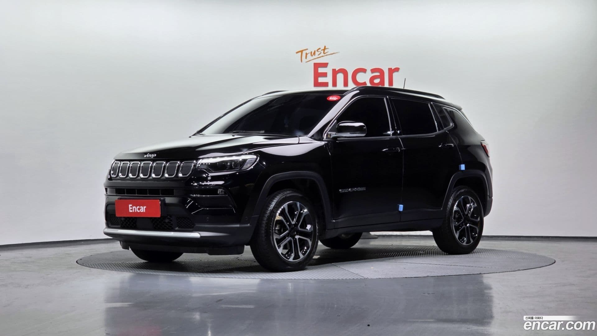 Main__Slider__Photo:Compass Jeep 2022.10-0