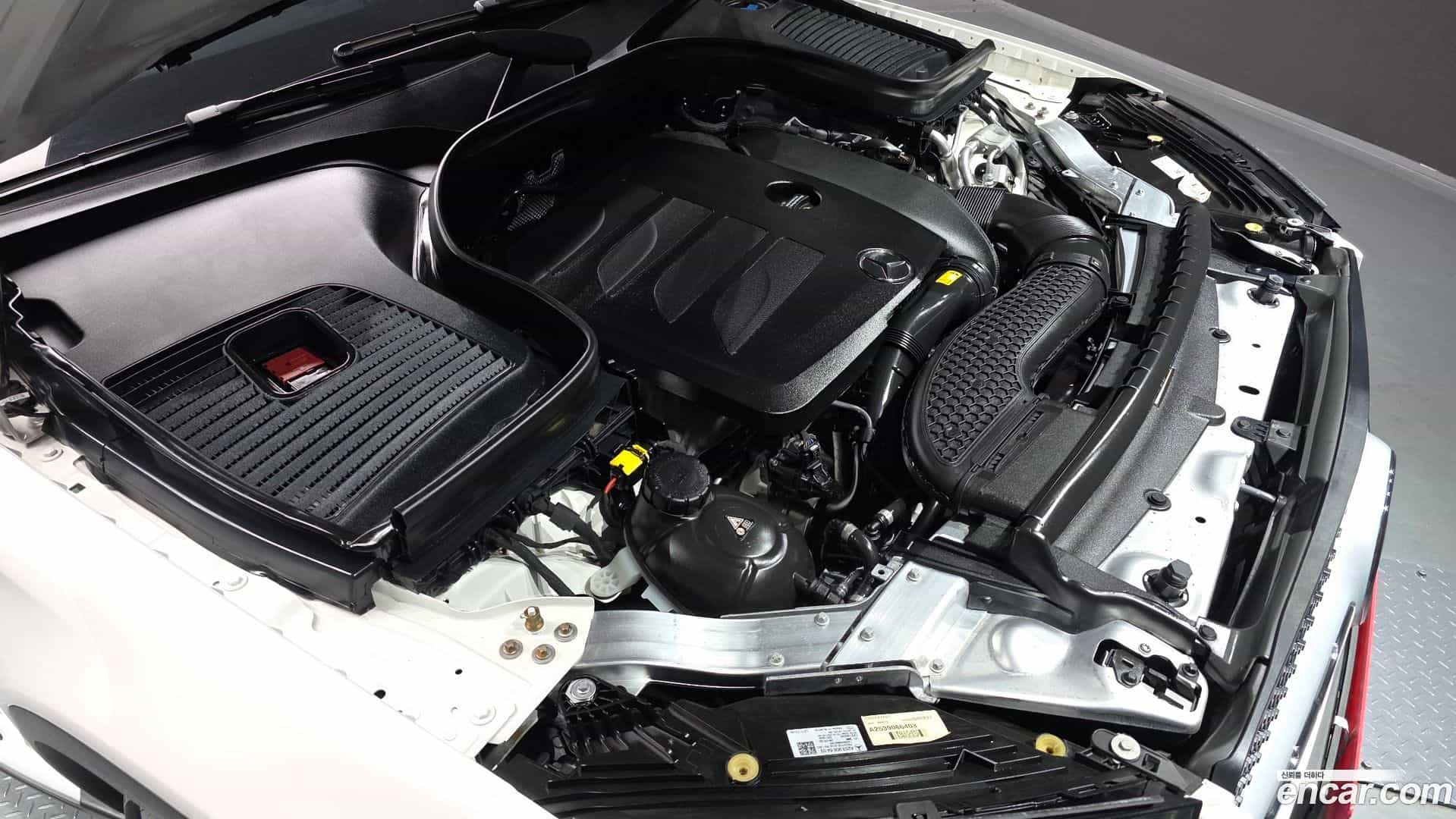 GLC-Class Mercedes-Benz 2022.11-INNER-006