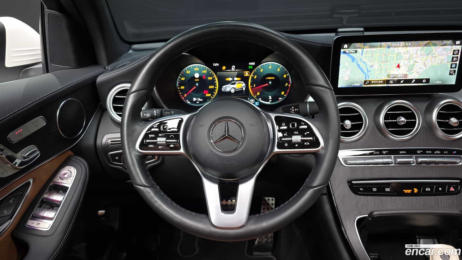 GLC-Class Mercedes-Benz 2022.11-OPTION-017
