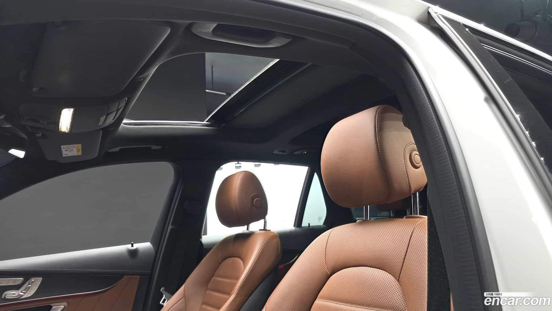 GLC-Class Mercedes-Benz 2022.11-OPTION-020