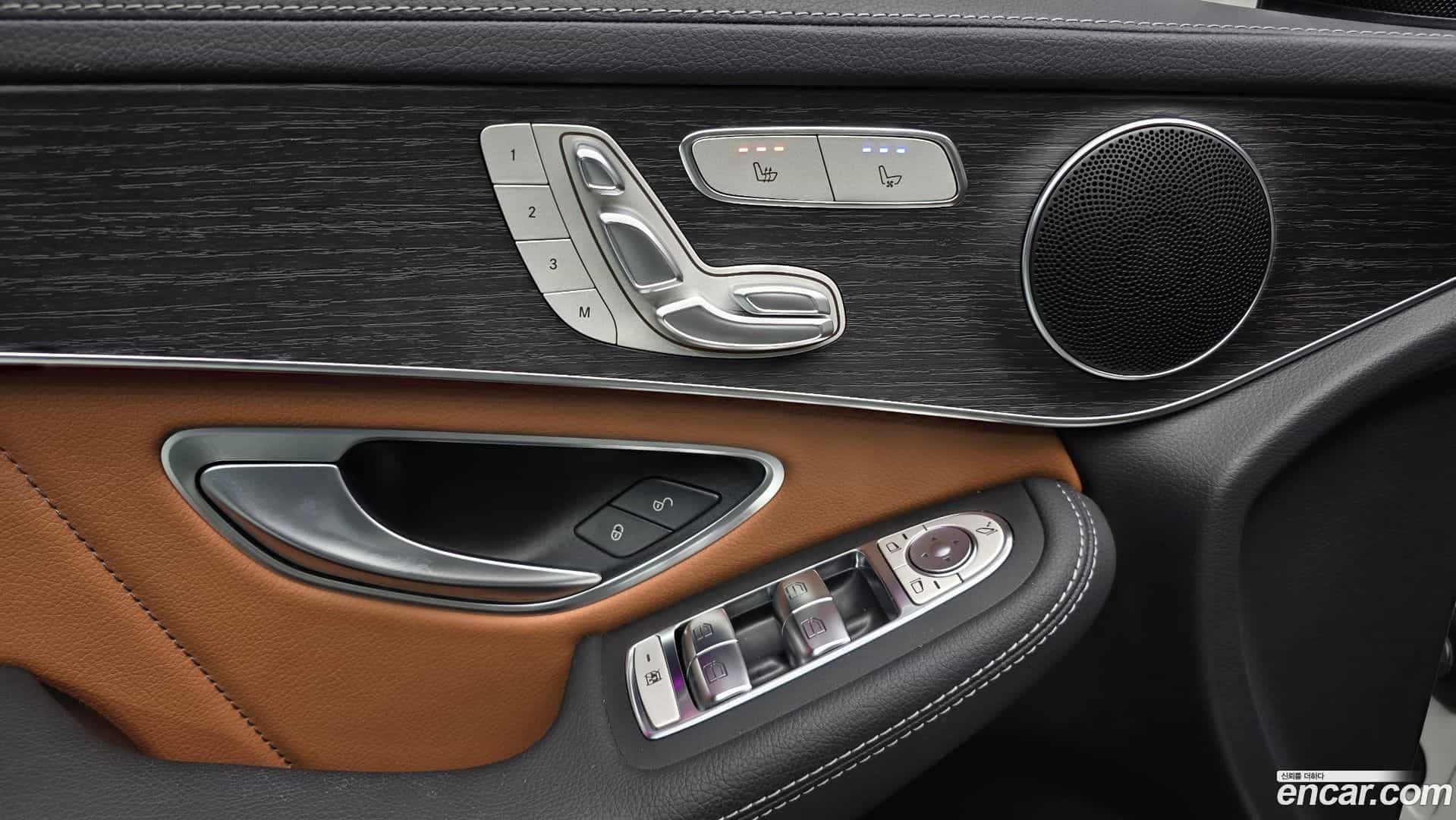 GLC-Class Mercedes-Benz 2022.11-OPTION-021