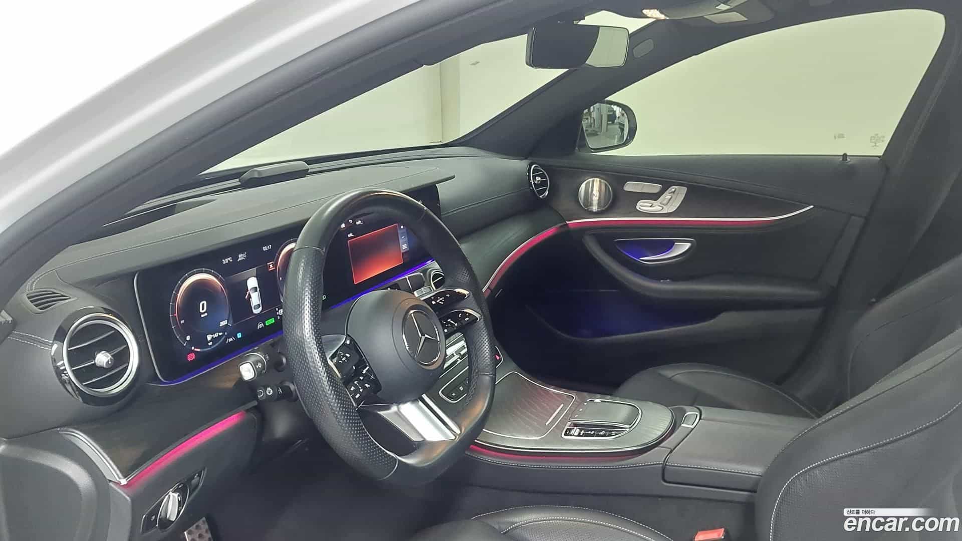 E-Class Mercedes-Benz 2022.10-OPTION-017