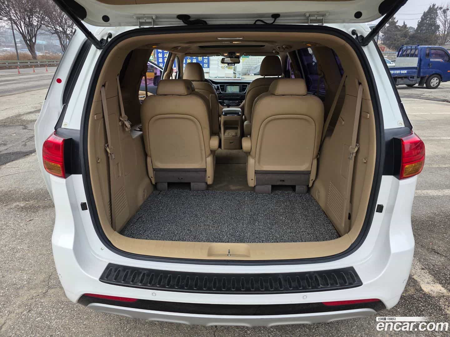 Canival Kia 2017.8-OPTION-021