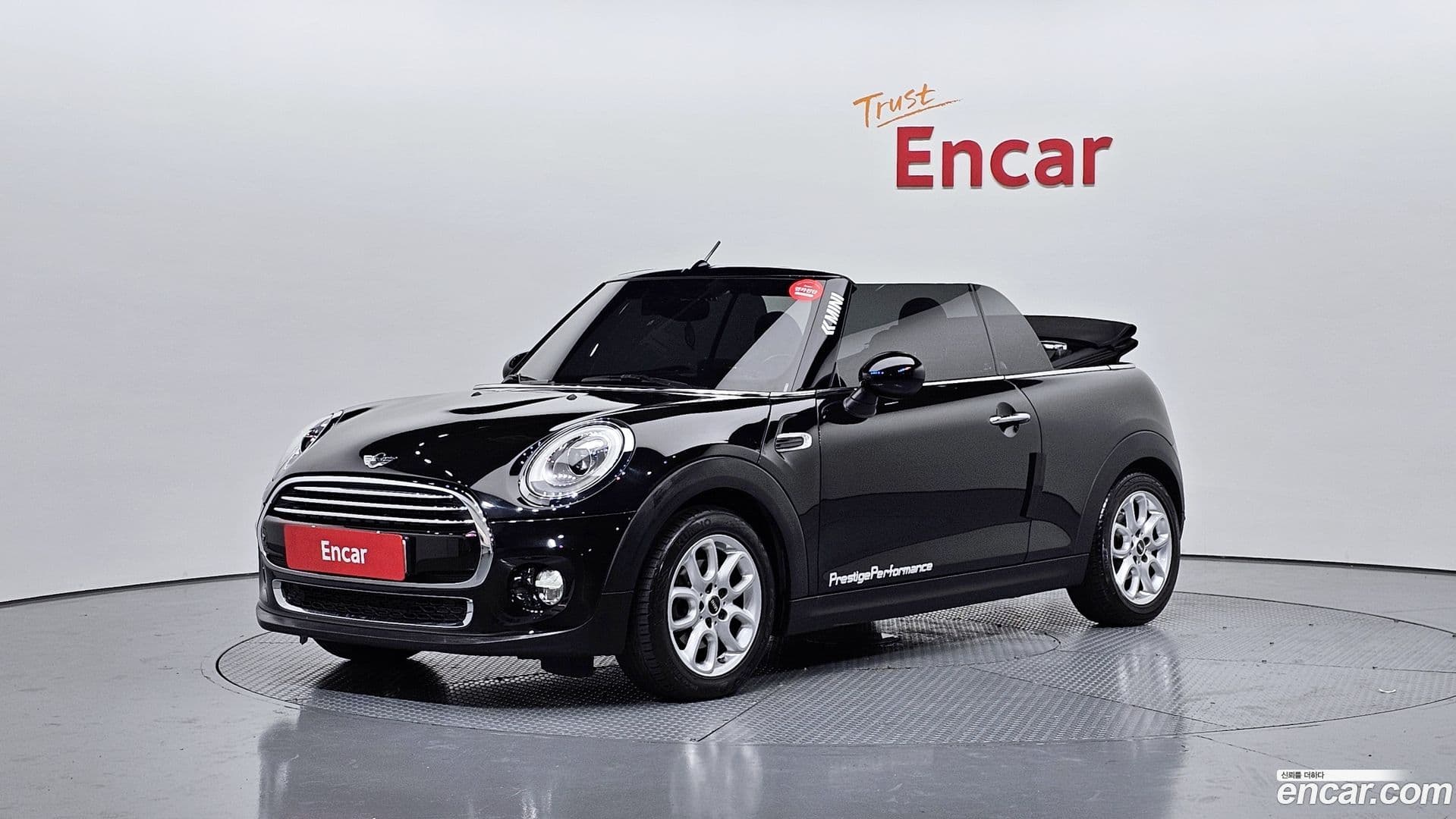 Main__Slider__Photo:Cooper Convertible Mini 2018.3-0