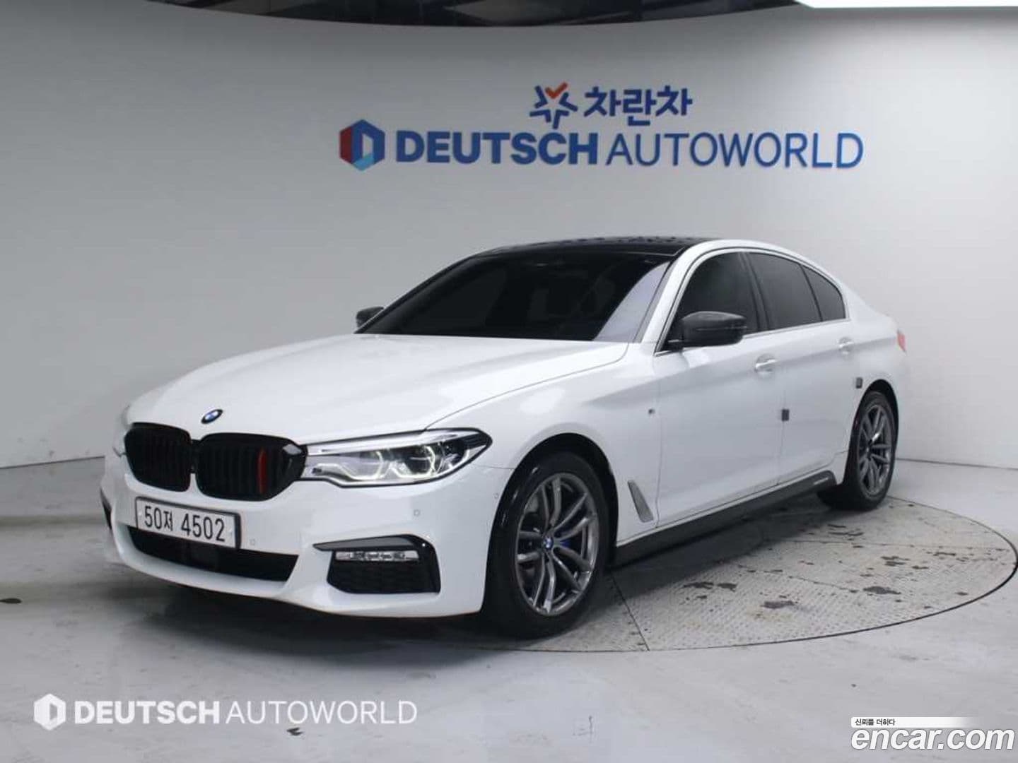 Main__Slider__Photo:5-Series BMW 2017.10-0