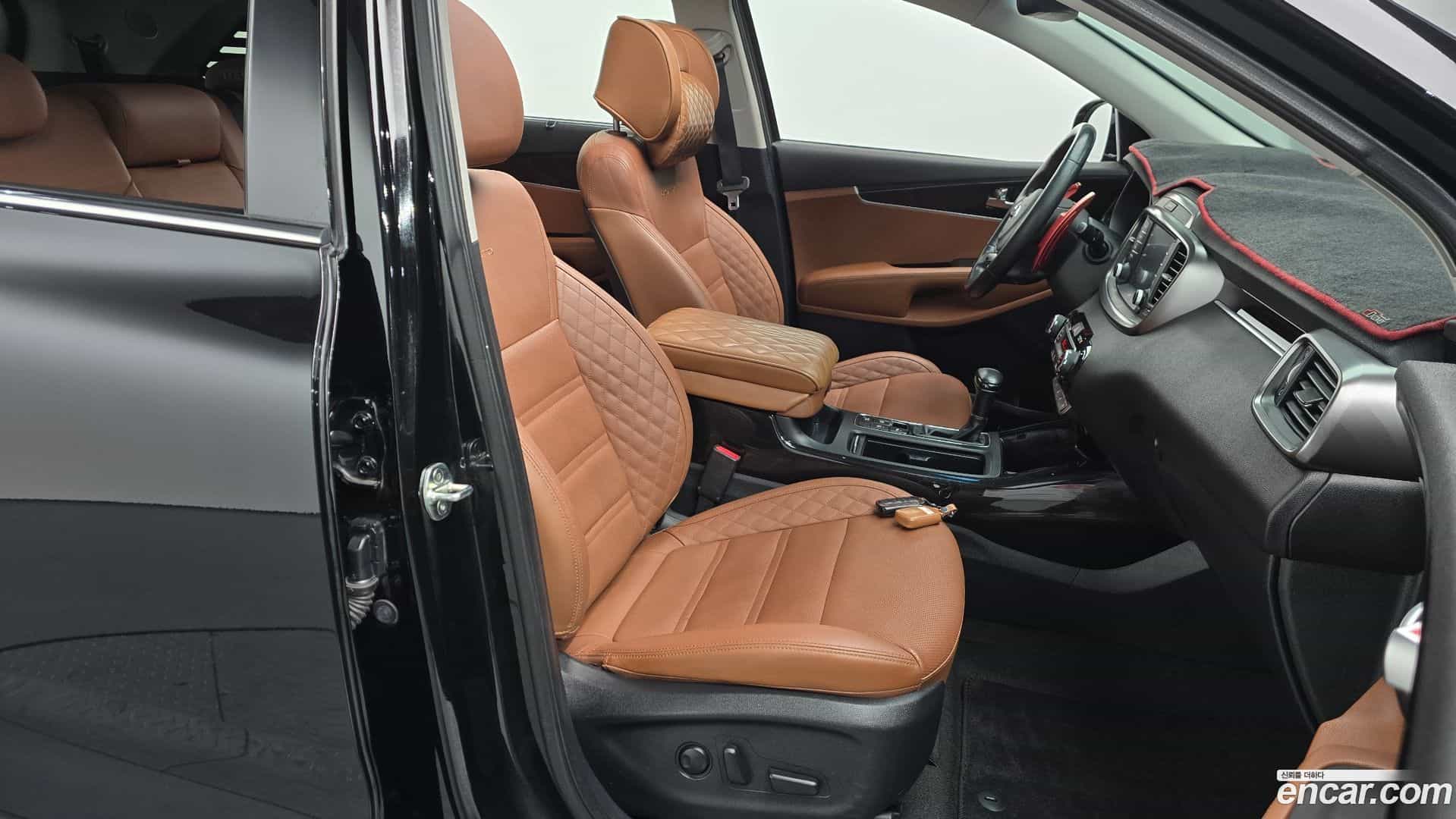 Sorento Kia 2019.2-INNER-010