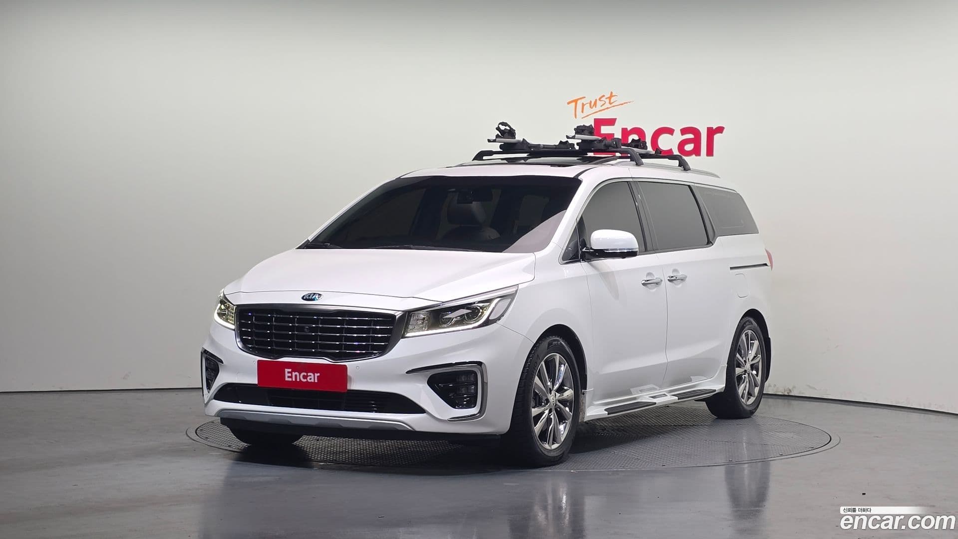 Main__Slider__Photo:Canival Kia 2019.5-0