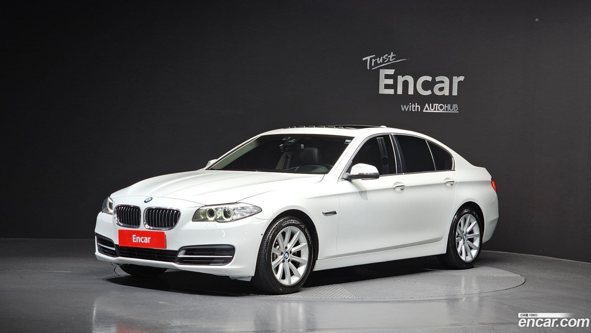 Main__Slider__Photo:5-Series BMW 2013.8-0
