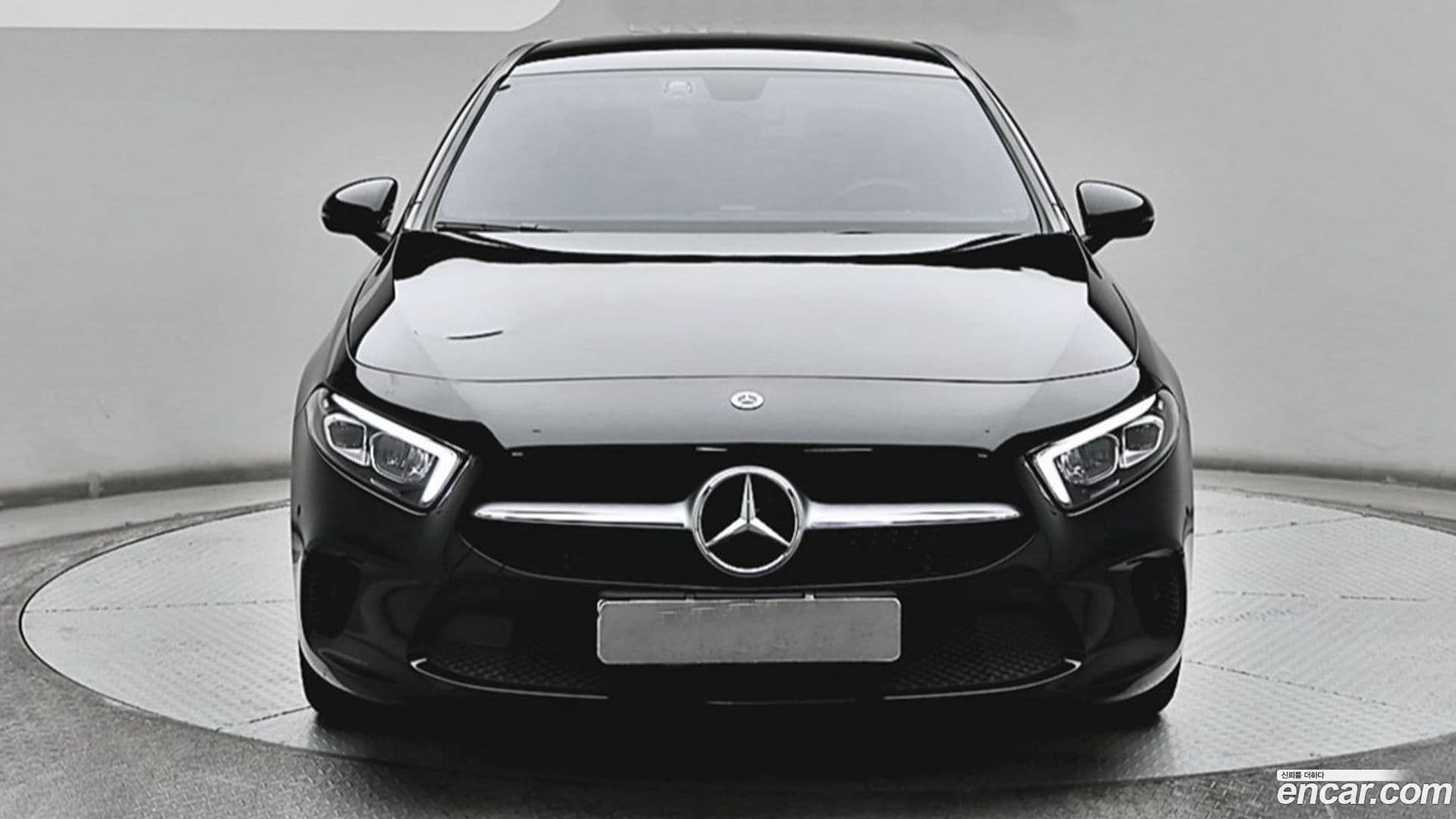 Main__Slider__Photo:A-Class Mercedes-Benz 2021.1-0