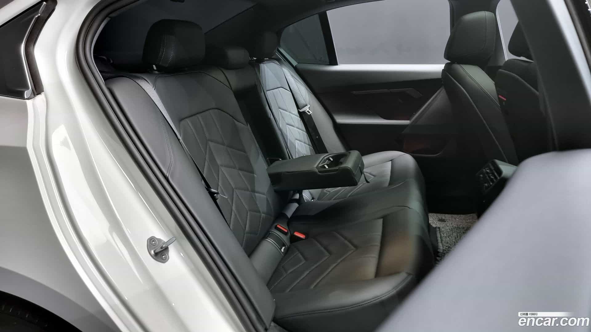 5-Series BMW 2025.6-OPTION-016