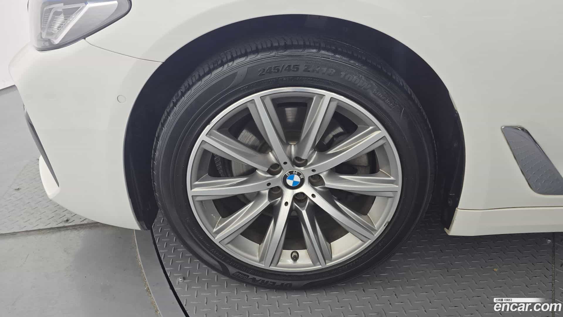 5-Series BMW 2018.8-OUTER-005