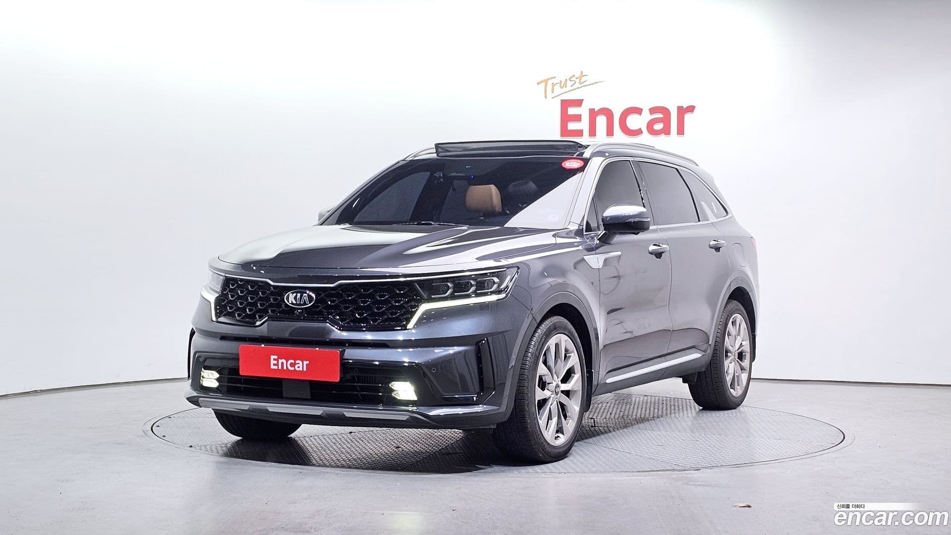 Main__Slider__Photo:Sorento Kia 2020.5-0