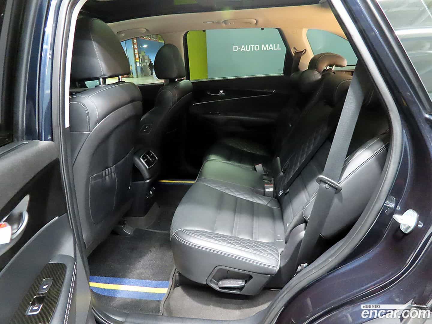 Sorento Kia 2017.8-OPTION-015