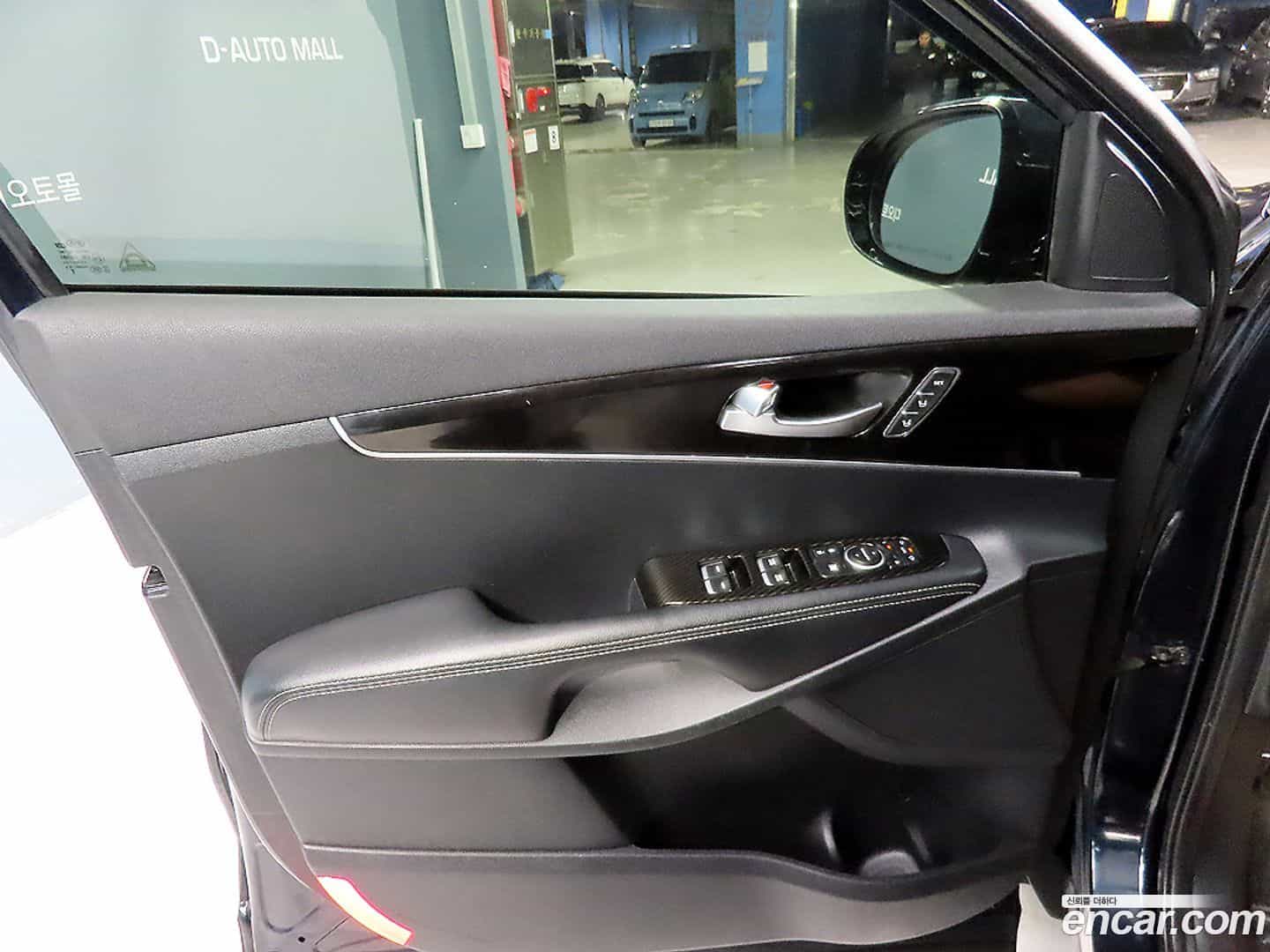 Sorento Kia 2017.8-OPTION-024