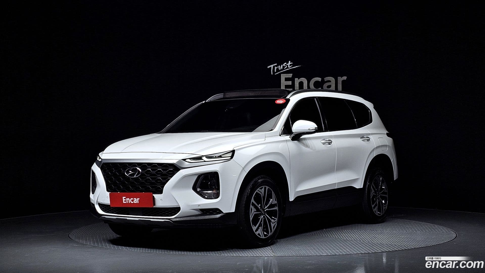 Main__Slider__Photo:Santafe Hyundai 2018.10-0