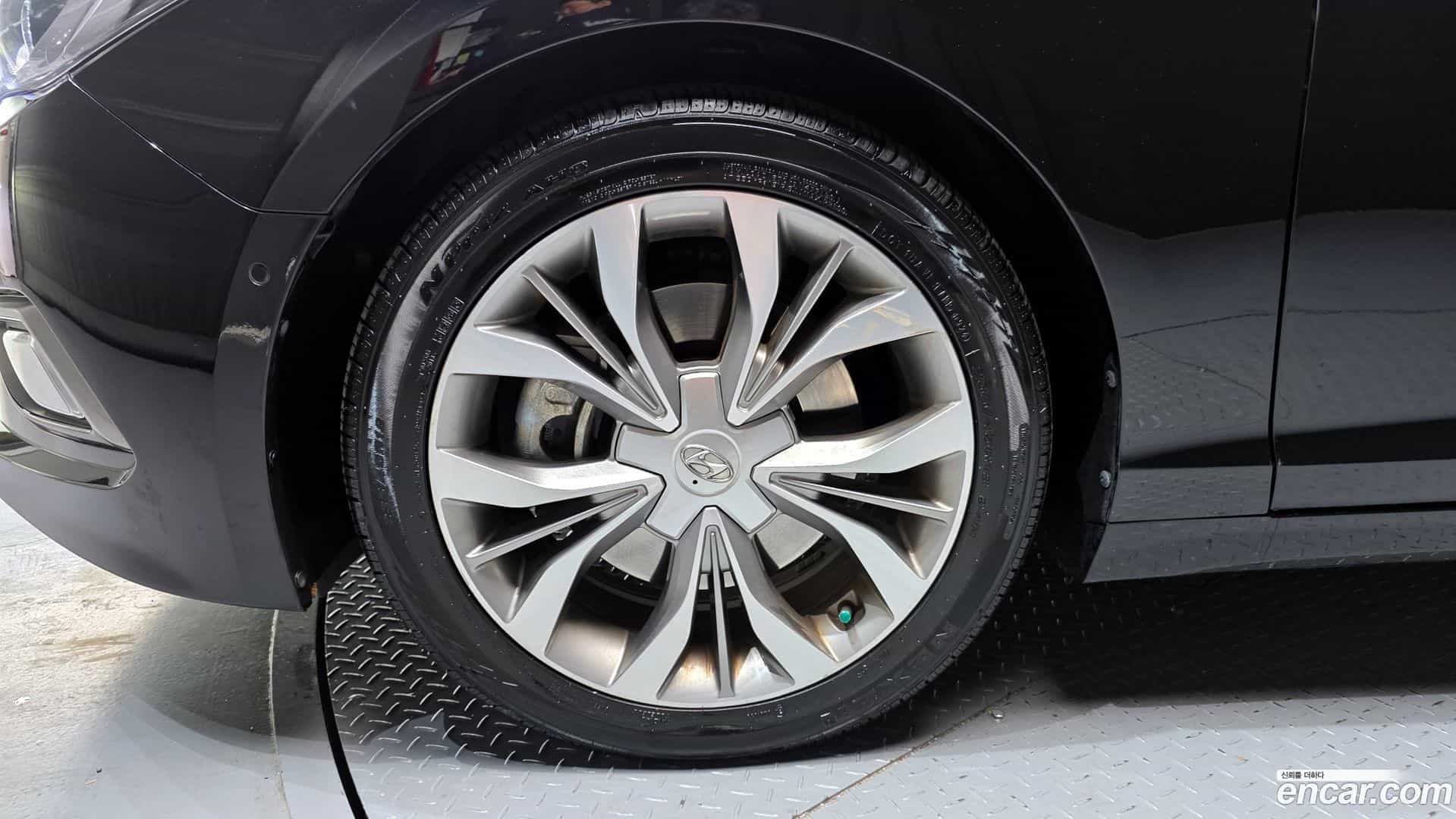 Sonata Hyundai 2016.0-OUTER-005