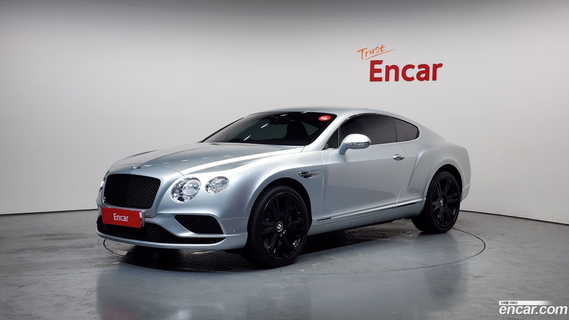 Main__Slider__Photo:Continental Bentley 2016.1-0
